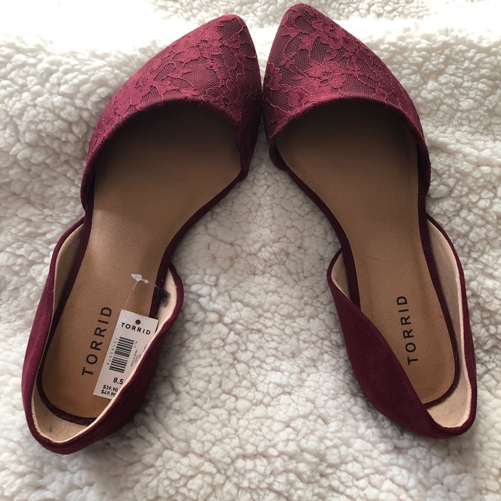Torrid Size 8.5 W Flats red